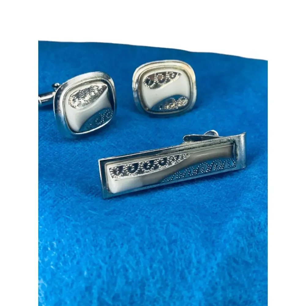 Mens Tie Clip and Pair Cufflinks Set Vintage 1960s Silvertone Gray Stone